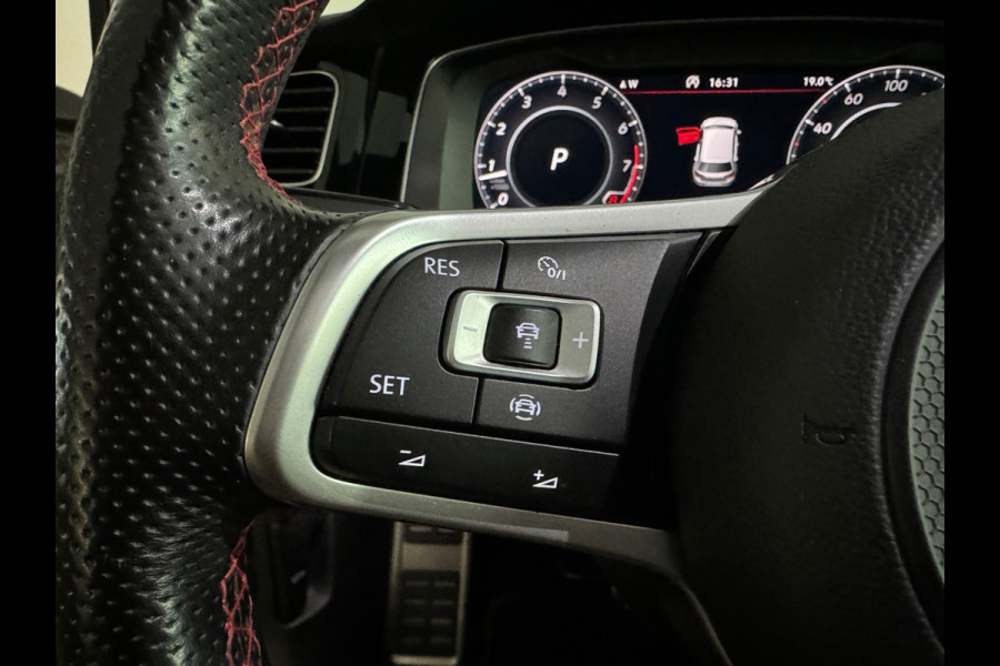 Volkswagen Golf 2.0 TSI GTI TCR Pano|ACC|BlindSpot|Camera|Lane Assist