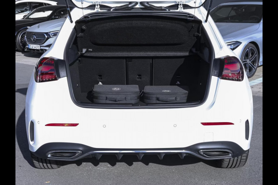 Mercedes-Benz A-Klasse 250e AMG ** NIGHT, MBUX+, PANO, MEMO, DISTR, 2-Zone CLIMA, 19-inch LMV,  ** 1e EIG - UNFALLFREI ** ** INFORMEER OOK NAAR ONZE AANTREKKELIJKE FINANCIAL-LEASE TARIEVEN **