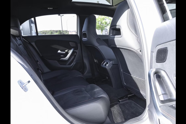 Mercedes-Benz A-Klasse 250e AMG ** NIGHT, MBUX+, PANO, MEMO, DISTR, 2-Zone CLIMA, 19-inch LMV,  ** 1e EIG - UNFALLFREI ** ** INFORMEER OOK NAAR ONZE AANTREKKELIJKE FINANCIAL-LEASE TARIEVEN **
