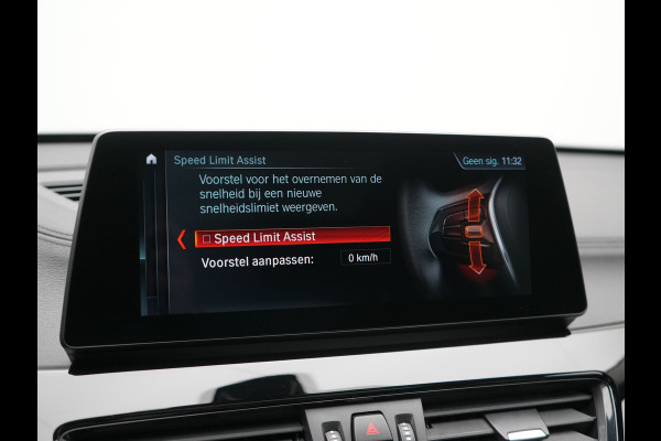 BMW X1 xDrive25e Sportline PHEV 221pk Dealer O.H | Trekhaak Afn. | Panodak | Camera | Head Up | Sportstoelen & Stuur Verwarmd | Cruise Control | Sfeerverlichting | Navigatie | Virtual | DAB | 19"L.M | Plug In Hybrid |