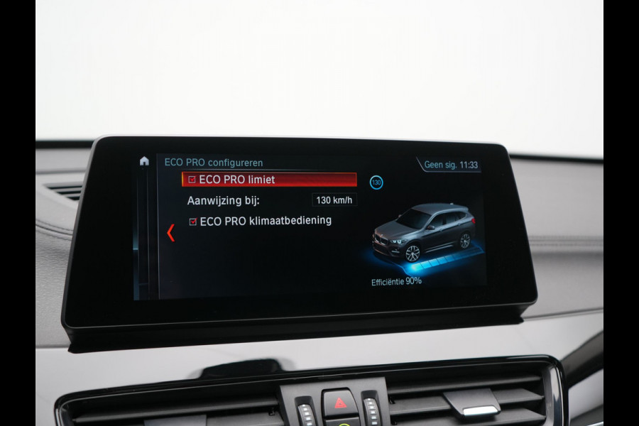 BMW X1 xDrive25e Sportline PHEV 221pk Dealer O.H | Trekhaak Afn. | Panodak | Camera | Head Up | Sportstoelen & Stuur Verwarmd | Cruise Control | Sfeerverlichting | Navigatie | Virtual | DAB | 19"L.M | Plug In Hybrid |