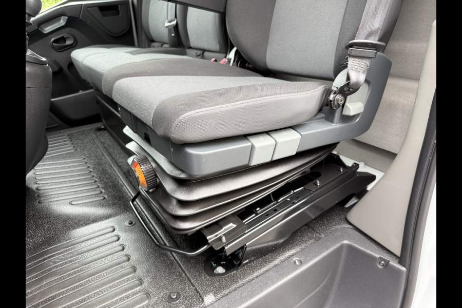 Renault Master T35 2.3 dCi 146 PK / BAKWAGEN / DHOLLANDIA LAADKLEP / CRUISE / AIRCO / 3-ZITS / ZIJDEUR / MEUBELBAK