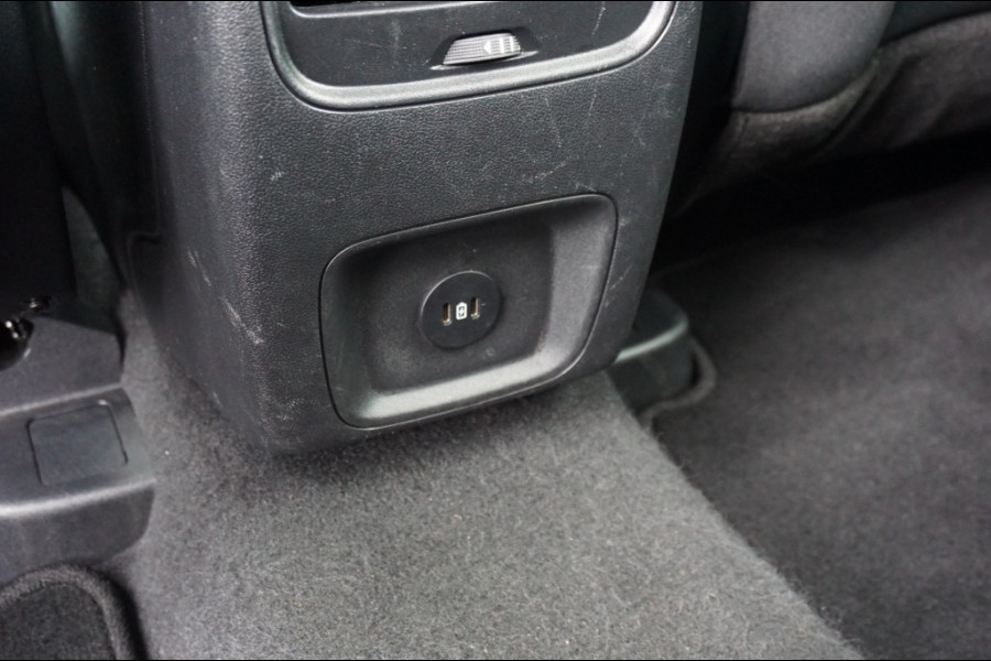 Ford Kuga 225PK PHEV Titanium AUTOM. | WINTERPACK | HUD | LUXE