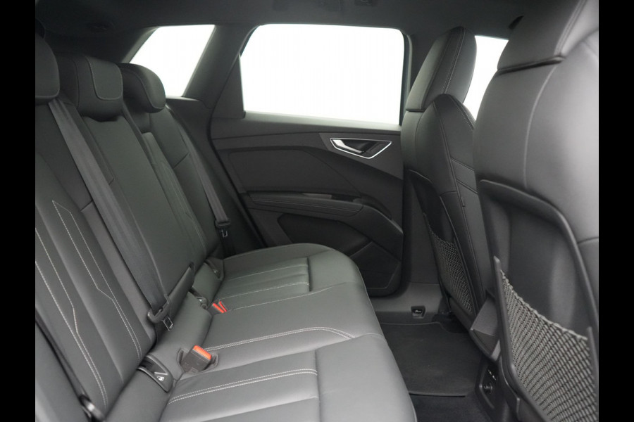 Audi Q4 e-tron 40 2x S Line 82 kWh 204pk Dealer O.H | Trekhaak Af Fabriek | Matrix LED | Keyless | Lederen Sportstoelen Verwarmd | BLIS | Apple Carplay | Lane Assist | Virtual | Navigatie | DAB | 20"L.M |