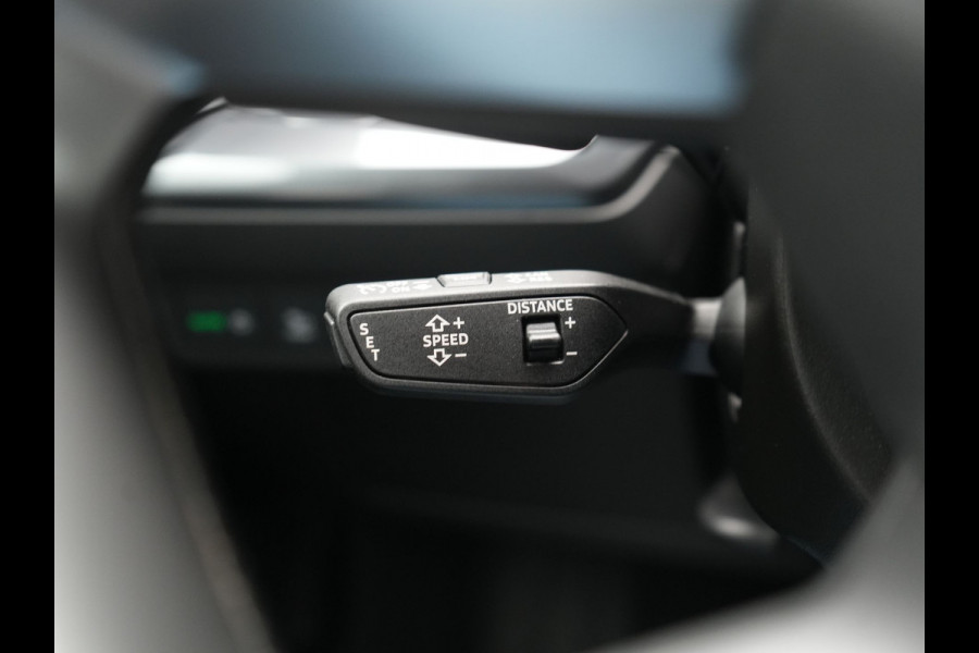 Audi Q4 e-tron 40 2x S Line 82 kWh 204pk Dealer O.H | Trekhaak Af Fabriek | Matrix LED | Keyless | Lederen Sportstoelen Verwarmd | BLIS | Apple Carplay | Lane Assist | Virtual | Navigatie | DAB | 20"L.M |