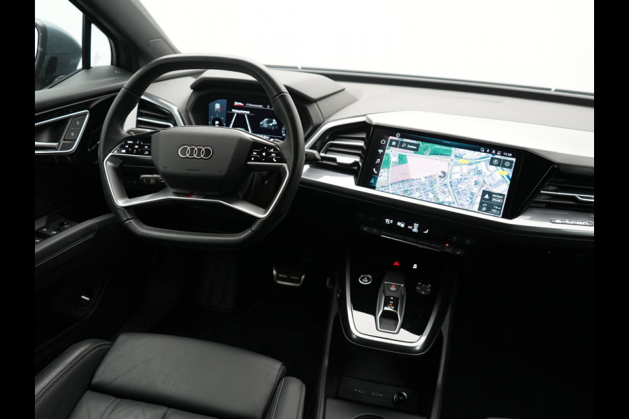 Audi Q4 e-tron 40 2x S Line 82 kWh 204pk Dealer O.H | Trekhaak Af Fabriek | Matrix LED | Keyless | Lederen Sportstoelen Verwarmd | BLIS | Apple Carplay | Lane Assist | Virtual | Navigatie | DAB | 20"L.M |