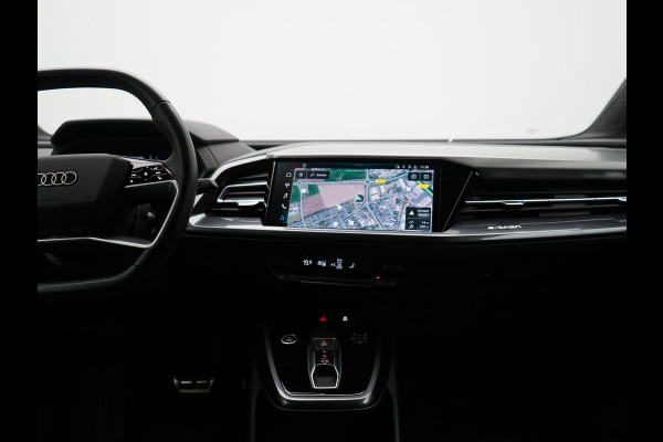 Audi Q4 e-tron 40 2x S Line 82 kWh 204pk Dealer O.H | Trekhaak Af Fabriek | Matrix LED | Keyless | Lederen Sportstoelen Verwarmd | BLIS | Apple Carplay | Lane Assist | Virtual | Navigatie | DAB | 20"L.M |