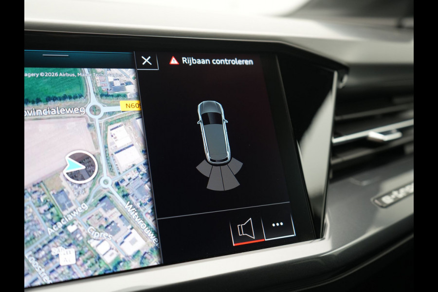 Audi Q4 e-tron 40 2x S Line 82 kWh 204pk Dealer O.H | Trekhaak Af Fabriek | Matrix LED | Keyless | Lederen Sportstoelen Verwarmd | BLIS | Apple Carplay | Lane Assist | Virtual | Navigatie | DAB | 20"L.M |
