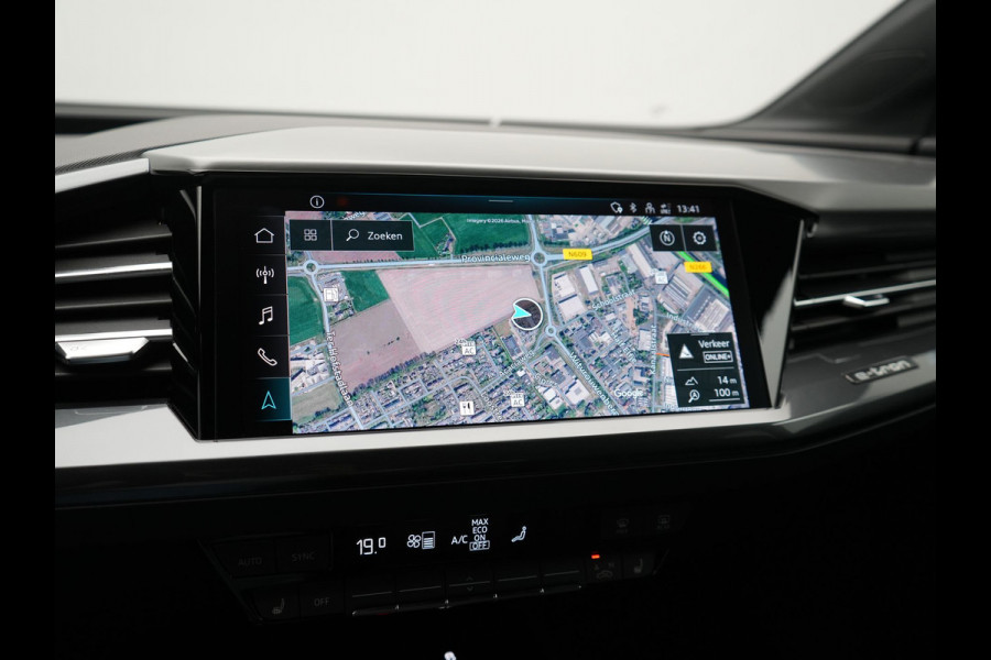 Audi Q4 e-tron 40 2x S Line 82 kWh 204pk Dealer O.H | Trekhaak Af Fabriek | Matrix LED | Keyless | Lederen Sportstoelen Verwarmd | BLIS | Apple Carplay | Lane Assist | Virtual | Navigatie | DAB | 20"L.M |