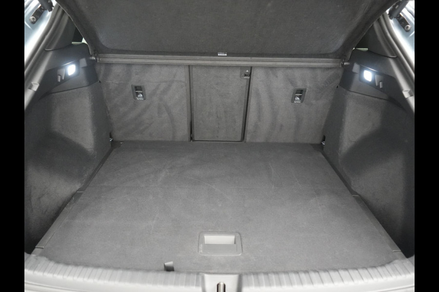 Audi Q4 e-tron 40 2x S Line 82 kWh 204pk Dealer O.H | Trekhaak Af Fabriek | Matrix LED | Keyless | Lederen Sportstoelen Verwarmd | BLIS | Apple Carplay | Lane Assist | Virtual | Navigatie | DAB | 20"L.M |