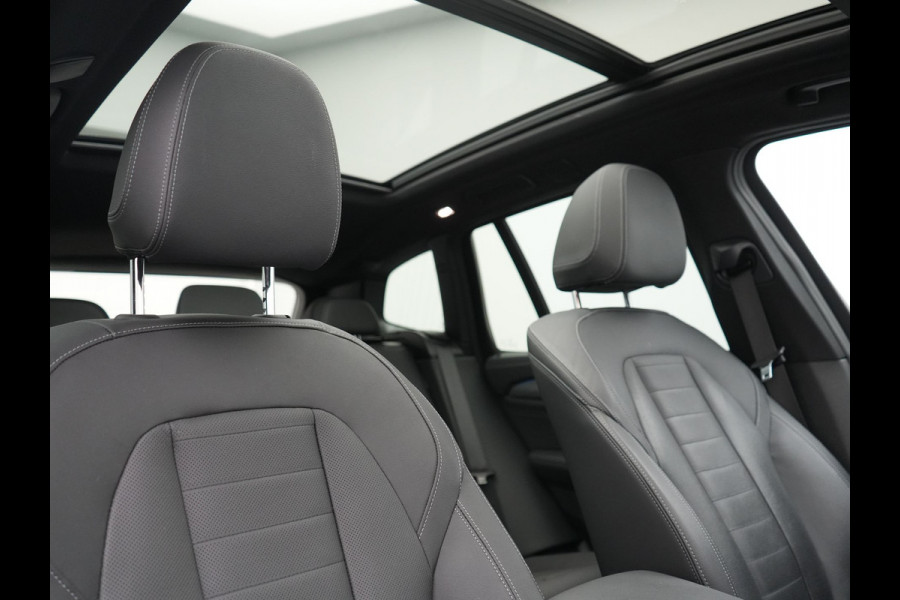 BMW X3 xDrive30e M Sport PHEV 293pk Dealer O.H. | Panodak | Adaptive Cruise | Head Up | 360 Camera | Harman / Kardon | Lederen Sportstoelen Ventilatie & Memory | Keyless | Blis | Stoelen & Stuur Verwarmd | Adaptive LED | Sfeerverlichting | Plug In Hybrid |