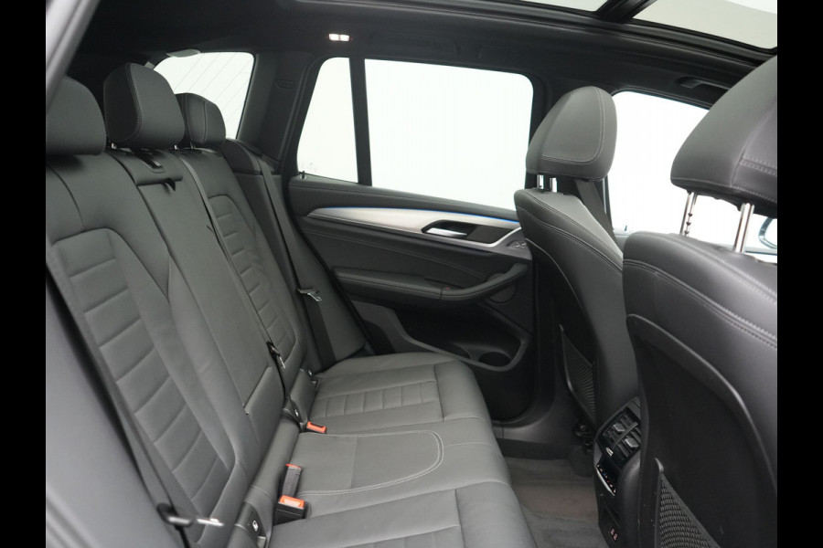 BMW X3 xDrive30e M Sport PHEV 293pk Dealer O.H. | Panodak | Adaptive Cruise | Head Up | 360 Camera | Harman / Kardon | Lederen Sportstoelen Ventilatie & Memory | Keyless | Blis | Stoelen & Stuur Verwarmd | Adaptive LED | Sfeerverlichting | Plug In Hybrid |