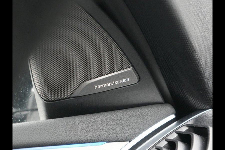 BMW X3 xDrive30e M Sport PHEV 293pk Dealer O.H. | Panodak | Adaptive Cruise | Head Up | 360 Camera | Harman / Kardon | Lederen Sportstoelen Ventilatie & Memory | Keyless | Blis | Stoelen & Stuur Verwarmd | Adaptive LED | Sfeerverlichting | Plug In Hybrid |