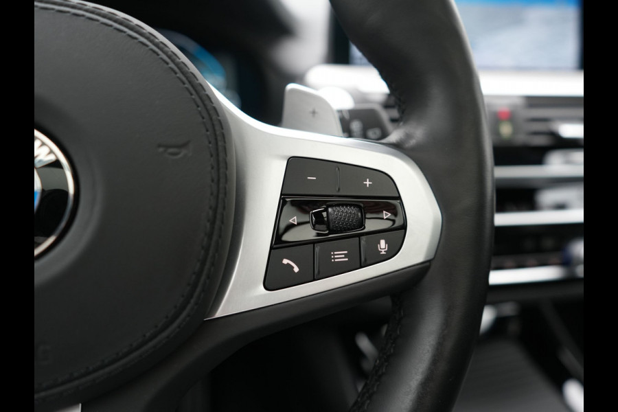 BMW X3 xDrive30e M Sport PHEV 293pk Dealer O.H. | Panodak | Adaptive Cruise | Head Up | 360 Camera | Harman / Kardon | Lederen Sportstoelen Ventilatie & Memory | Keyless | Blis | Stoelen & Stuur Verwarmd | Adaptive LED | Sfeerverlichting | Plug In Hybrid |