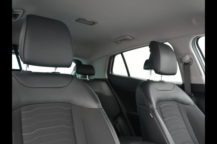 Kia Sportage 1.6 T-GDi PHEV AWD DynamicLine 265pk Dealer O.H | Adaptive Cruise | Camera | Sportstoelen & Stuur Verwarmd | Apple Carplay | Pilot Assist | Navigatie | Virtual | DAB | 19"L.M | Plug In Hybrid |