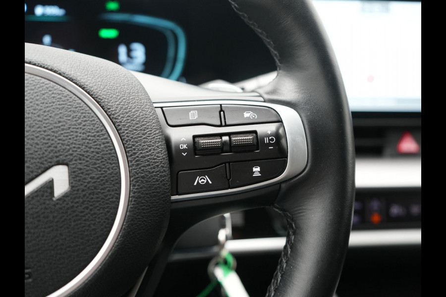Kia Sportage 1.6 T-GDi PHEV AWD DynamicLine 265pk Dealer O.H | Adaptive Cruise | Camera | Sportstoelen & Stuur Verwarmd | Apple Carplay | Pilot Assist | Navigatie | Virtual | DAB | 19"L.M | Plug In Hybrid |