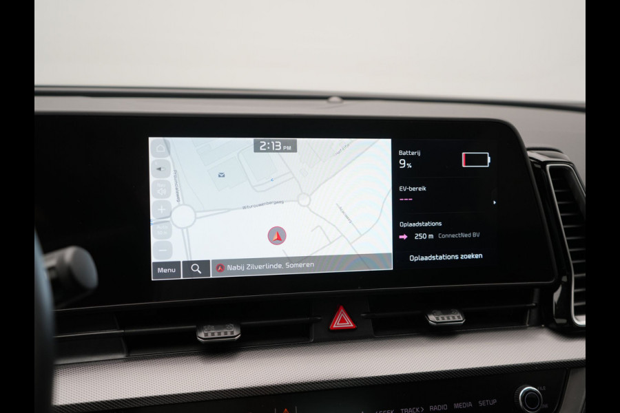 Kia Sportage 1.6 T-GDi PHEV AWD DynamicLine 265pk Dealer O.H | Adaptive Cruise | Camera | Sportstoelen & Stuur Verwarmd | Apple Carplay | Pilot Assist | Navigatie | Virtual | DAB | 19"L.M | Plug In Hybrid |