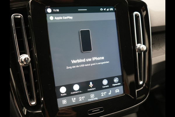 Volvo XC40 Single Motor Long Range Plus 82 kWh 252pk Dealer O.H | Trekhaak Af Fabriek | Camera | Adaptive Cruise | Sportstoelen Verwarmd | Pilot Assist | Google Assistant & Maps | BLIS | Keyless | Virtual | Navigatie | DAB | 19"L.M |