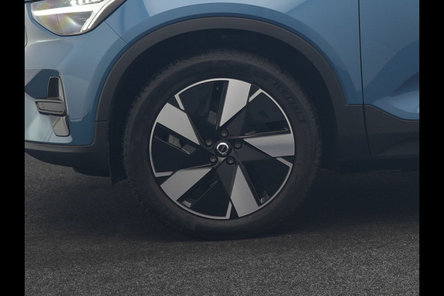 Volvo XC40 Single Motor Long Range Plus 82 kWh 252pk Dealer O.H | Trekhaak Af Fabriek | Camera | Adaptive Cruise | Sportstoelen Verwarmd | Pilot Assist | Google Assistant & Maps | BLIS | Keyless | Virtual | Navigatie | DAB | 19"L.M |