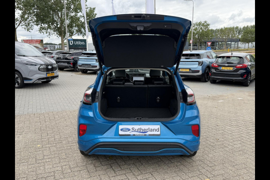 Ford Puma Gen-E Premium 44 kWh | 3100 KM | Driver Pack | Winter Pack | All Weather Banden | Trekhaak | Verlengde fabrieksgarantie tot 08-2029