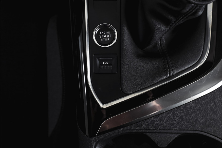 Peugeot 3008 1.2 PureTech Active 131 PK | Dig. Cockpit | Cruise | Stoelverw. | PDC | ECC | Trekhaak | LM 17" |