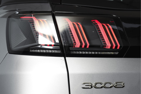 Peugeot 3008 1.2 PureTech Active 131 PK | Dig. Cockpit | Cruise | Stoelverw. | PDC | ECC | Trekhaak | LM 17" |