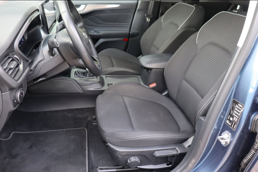 Ford Focus 1.0 EcoBoost Hybrid Titanium X org.NL driver+ winterpack camera