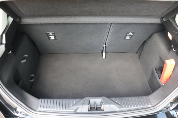 Ford Fiesta 1.1 Trend org. NL-auto navi cruise pdc