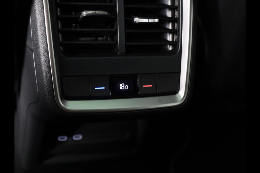 Škoda Enyaq 85 Sportline | Panoramadak | 20 inch | Sportstoelen | Adaptive Cruise | Blind Spot