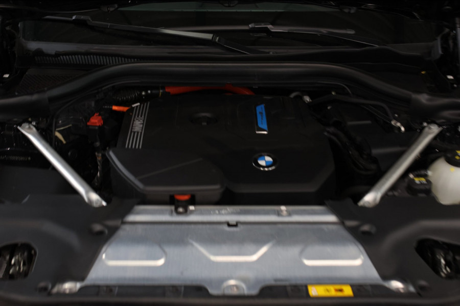 BMW X3 XDrive30e M-Sport *Pano*H/K*360 Camera*Trekhaak*Head-Up*