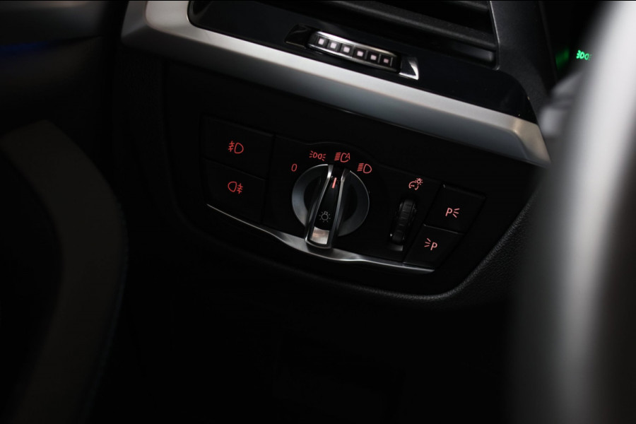 BMW X3 XDrive30e M-Sport *Pano*H/K*360 Camera*Trekhaak*Head-Up*