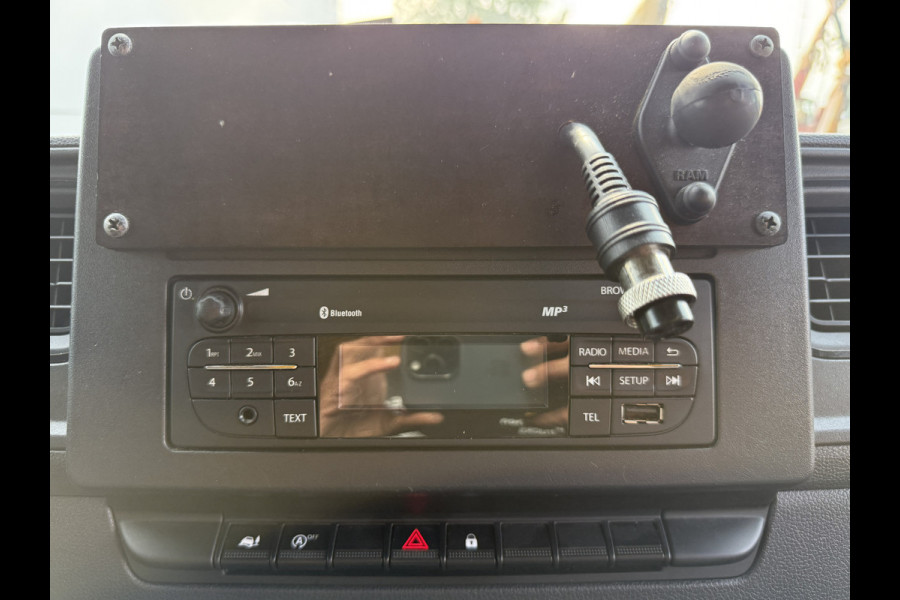 Renault Master Plancher T35 2.3 DCI 150PK Lowliner Bakwagen Airco Cruise Control Camera Foodtruck Meubelbak Paardenwagen