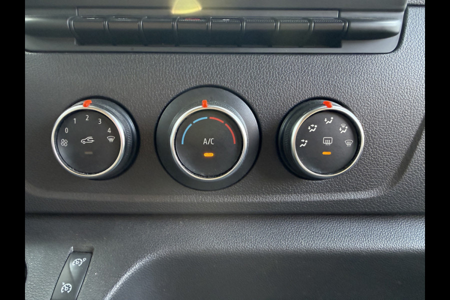 Renault Master Plancher T35 2.3 DCI 150PK Lowliner Bakwagen Airco Cruise Control Camera Foodtruck Meubelbak Paardenwagen