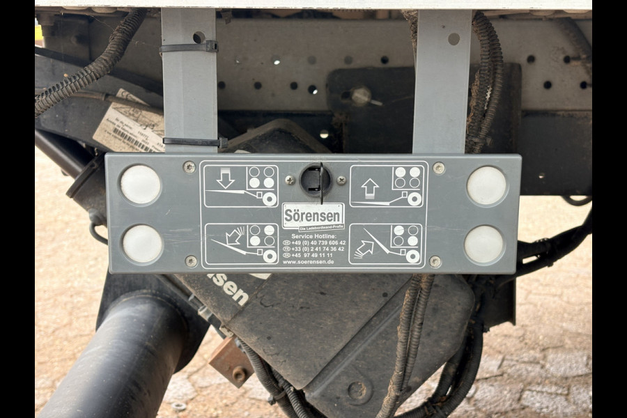 Iveco Daily 35C16 3.0 160PK Bakwagen Laadklep Zijdeur Camera Climate Control Bluetooth  Meubelbak Koffer