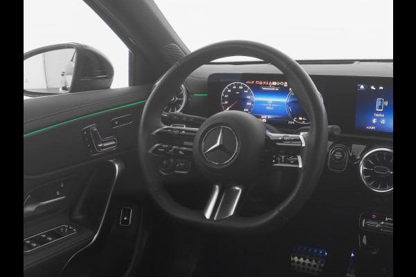 Mercedes-Benz A-Klasse 250e AMG ** NIGHT, LEDER, TREKH, PANO, MEMO, 2-Zone CLIMA, 19-inch LMV,  ** 1e EIG - UNFALLFREI ** ** INFORMEER OOK NAAR ONZE AANTREKKELIJKE FINANCIAL-LEASE TARIEVEN **