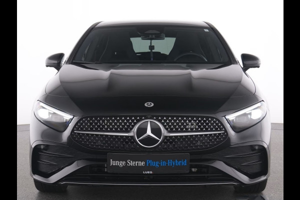 Mercedes-Benz A-Klasse 250e AMG ** NIGHT, LEDER, TREKH, PANO, MEMO, 2-Zone CLIMA, 19-inch LMV,  ** 1e EIG - UNFALLFREI ** ** INFORMEER OOK NAAR ONZE AANTREKKELIJKE FINANCIAL-LEASE TARIEVEN **