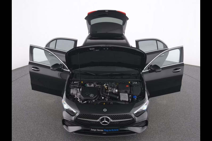 Mercedes-Benz A-Klasse 250e AMG ** NIGHT, LEDER, TREKH, PANO, MEMO, 2-Zone CLIMA, 19-inch LMV,  ** 1e EIG - UNFALLFREI ** ** INFORMEER OOK NAAR ONZE AANTREKKELIJKE FINANCIAL-LEASE TARIEVEN **