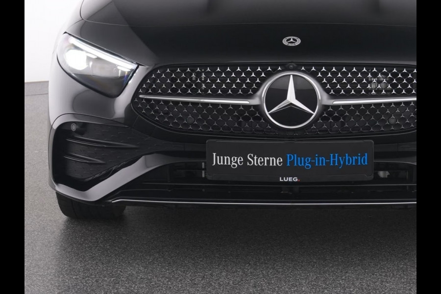 Mercedes-Benz A-Klasse 250e AMG ** NIGHT, LEDER, TREKH, PANO, MEMO, 2-Zone CLIMA, 19-inch LMV,  ** 1e EIG - UNFALLFREI ** ** INFORMEER OOK NAAR ONZE AANTREKKELIJKE FINANCIAL-LEASE TARIEVEN **