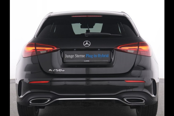 Mercedes-Benz A-Klasse 250e AMG ** NIGHT, LEDER, TREKH, PANO, MEMO, 2-Zone CLIMA, 19-inch LMV,  ** 1e EIG - UNFALLFREI ** ** INFORMEER OOK NAAR ONZE AANTREKKELIJKE FINANCIAL-LEASE TARIEVEN **