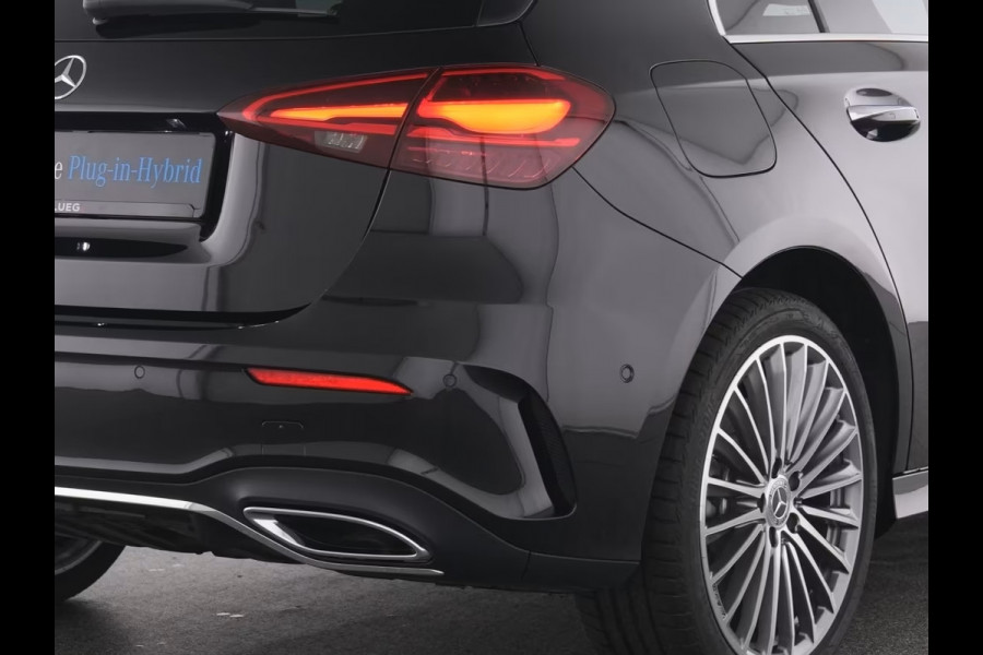 Mercedes-Benz A-Klasse 250e AMG ** NIGHT, LEDER, TREKH, PANO, MEMO, 2-Zone CLIMA, 19-inch LMV,  ** 1e EIG - UNFALLFREI ** ** INFORMEER OOK NAAR ONZE AANTREKKELIJKE FINANCIAL-LEASE TARIEVEN **