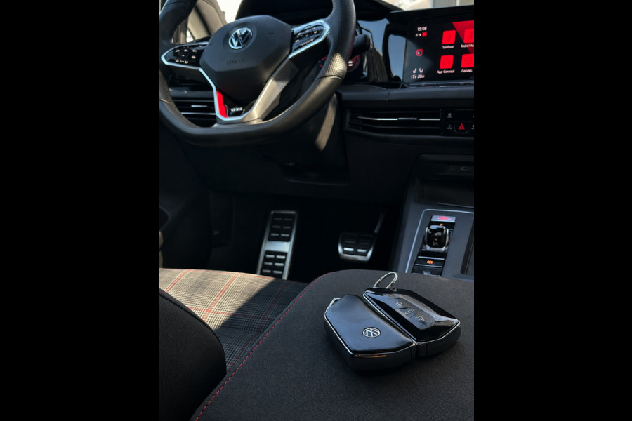 Volkswagen Golf 2.0 TSI GTI