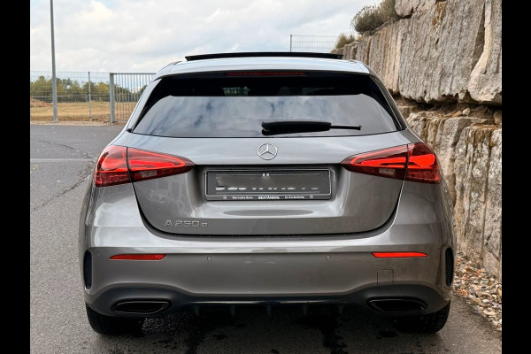 Mercedes-Benz A-Klasse 250e AMG ** NIGHT, MBUX+, PANO, MEMO, DISTR, 2-Zone CLIMA, 19-inch LMV,  ** 1e EIG - UNFALLFREI ** ** INFORMEER OOK NAAR ONZE AANTREKKELIJKE FINANCIAL-LEASE TARIEVEN **