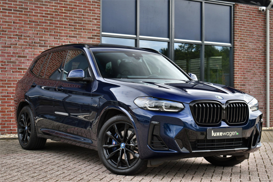 BMW X3 xDrive30e M-Sport M-zetels Pano HUD 360-cam Adp-demping 20inch