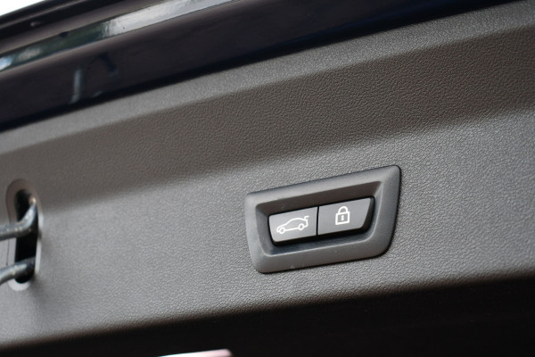 BMW X3 xDrive30e M-Sport M-zetels Pano HUD 360-cam Adp-demping 20inch