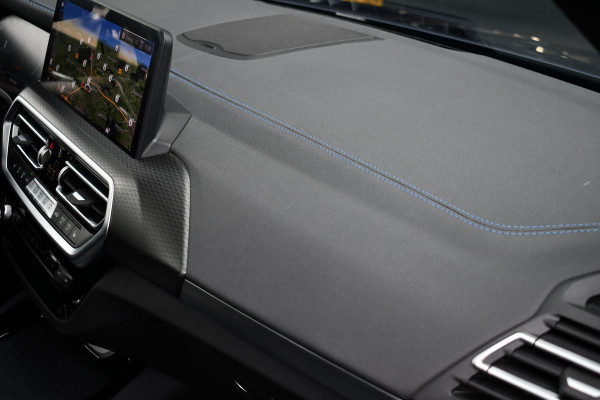 BMW X3 xDrive30e M-Sport M-zetels Pano HUD 360-cam Adp-demping 20inch