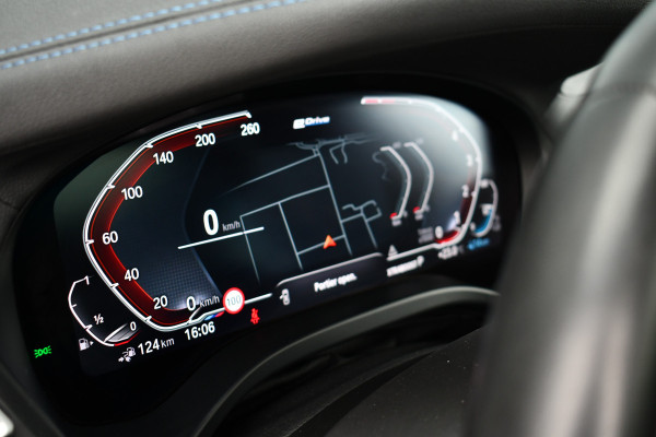BMW X3 xDrive30e M-Sport M-zetels Pano HUD 360-cam Adp-demping 20inch