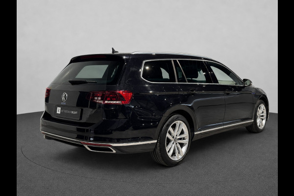 Volkswagen Passat Variant 1.4 TSI PHEV GTE | Camera | Sfeer | Carplay | Halfleder | Massage | Virtual | 1e eig.