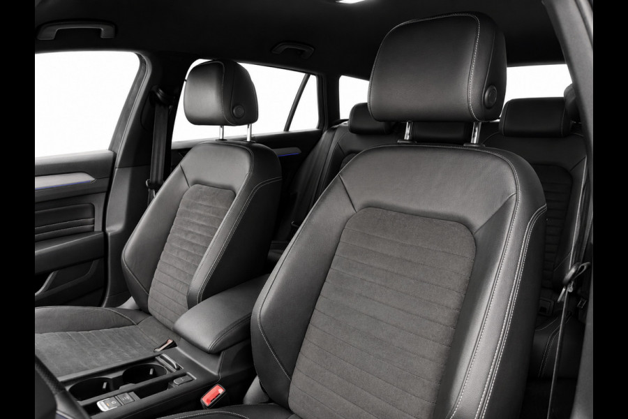 Volkswagen Passat Variant 1.4 TSI PHEV GTE | Camera | Sfeer | Carplay | Halfleder | Massage | Virtual | 1e eig.