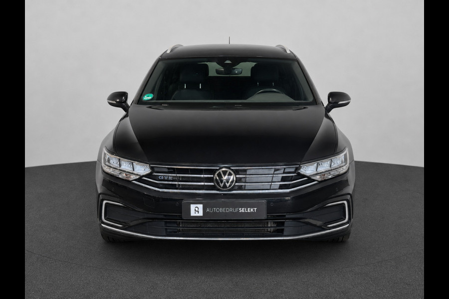 Volkswagen Passat Variant 1.4 TSI PHEV GTE | Camera | Sfeer | Carplay | Halfleder | Massage | Virtual | 1e eig.