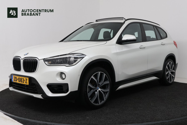 BMW X1 xDrive20i High Executive (PANORAMADAK, HEAD-UP, STOELVERWARMING, TREKHAAK, CAMERA, ELEKTR STOELEN)